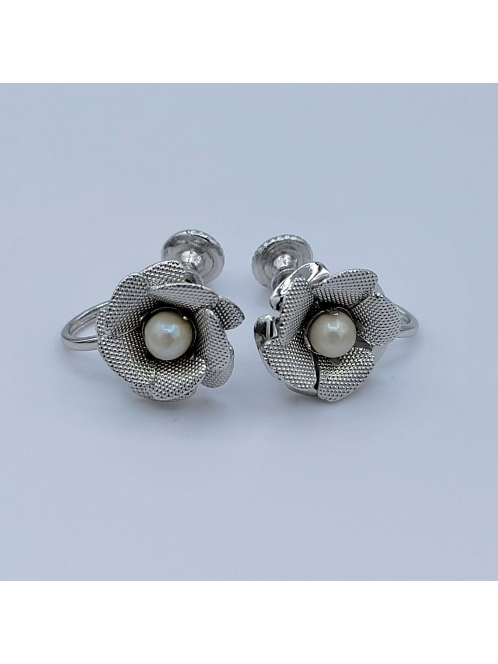 Vintage Silvertone Floral Pearl Earrings #123